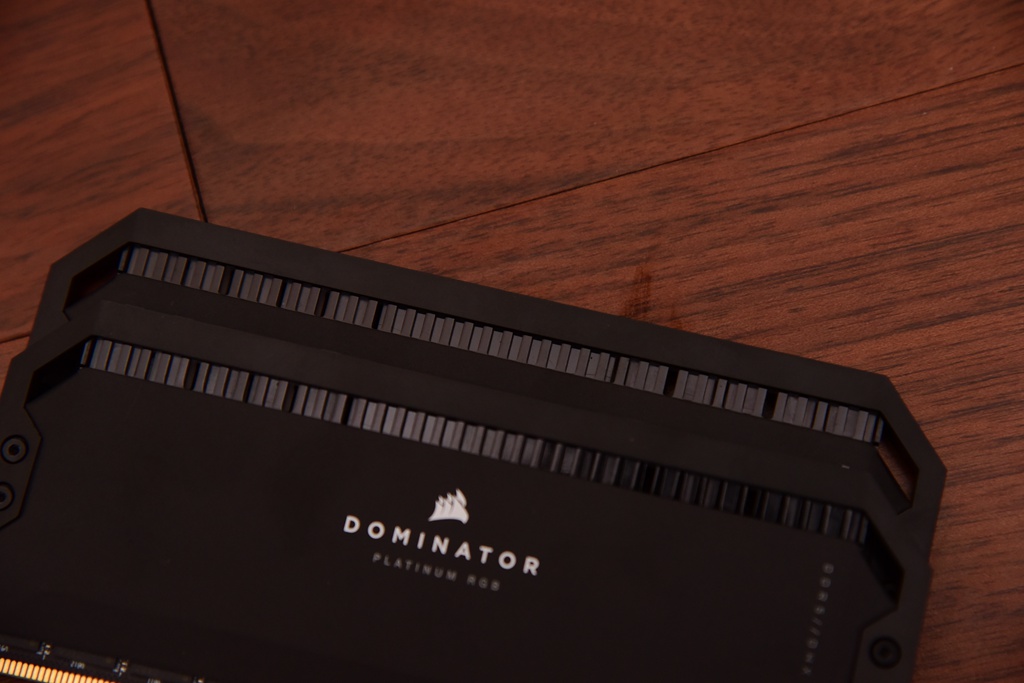 DDR5与DDR4？Win11与Win10？12600K对决5600X实战