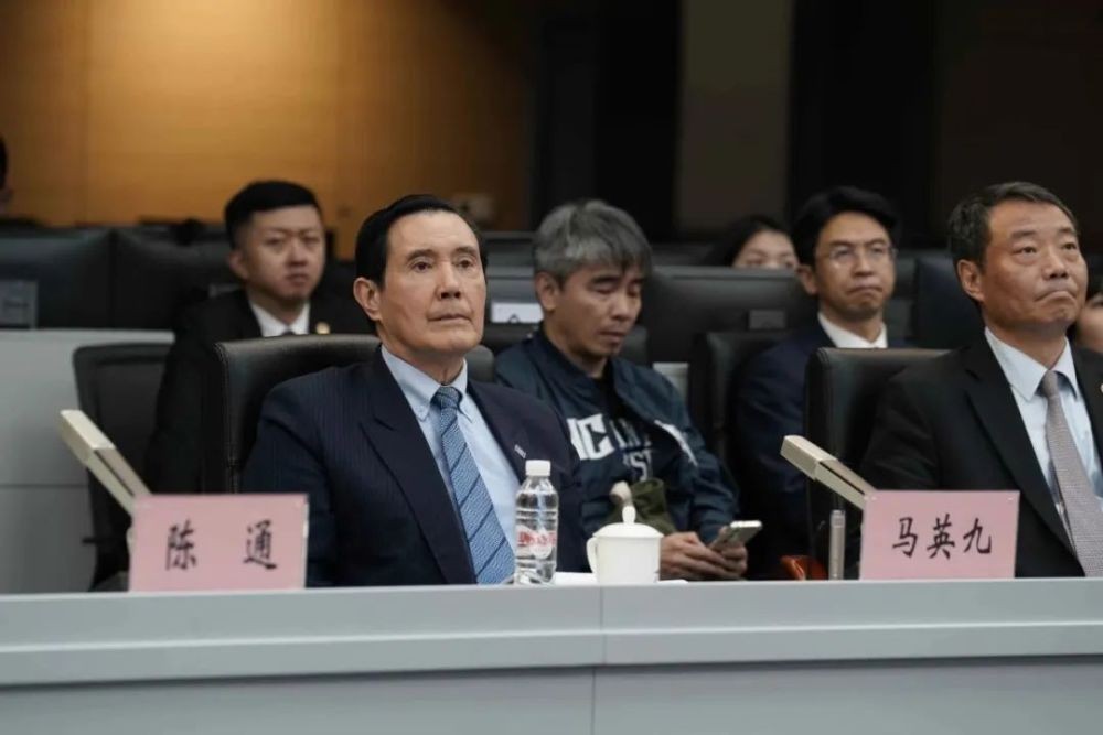 台内传来重要消息！蔡英文或逃跑？民众沸腾：呼吁大陆驻军保台