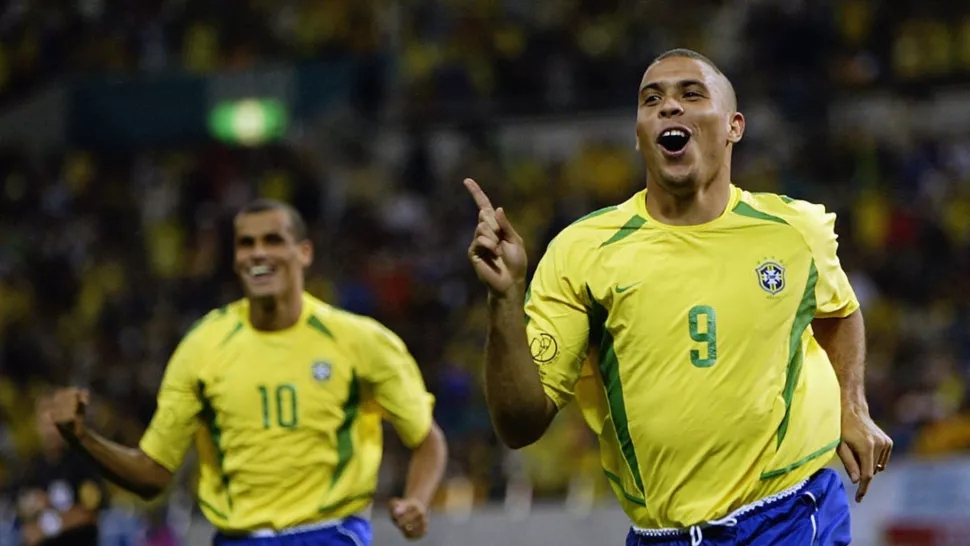 巴西前5球星,巴西足球首发11人名单最新