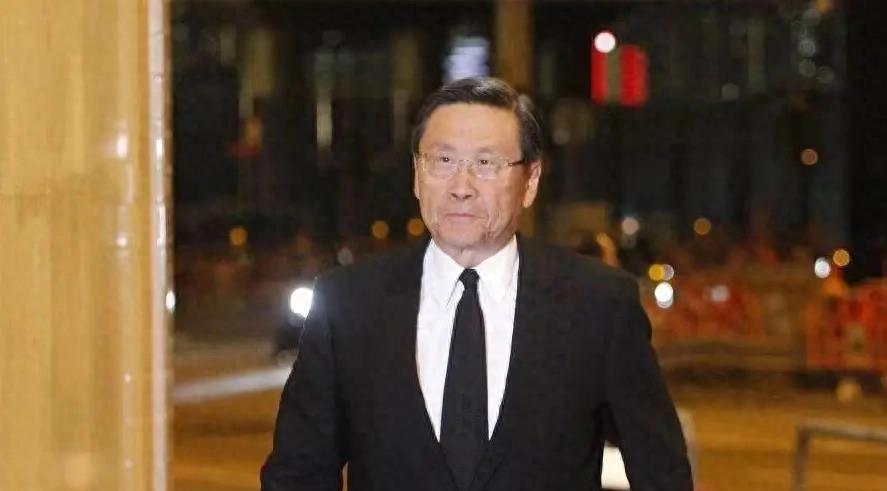 我国最富包租婆一年收两千亿,中国最大的包租公是谁