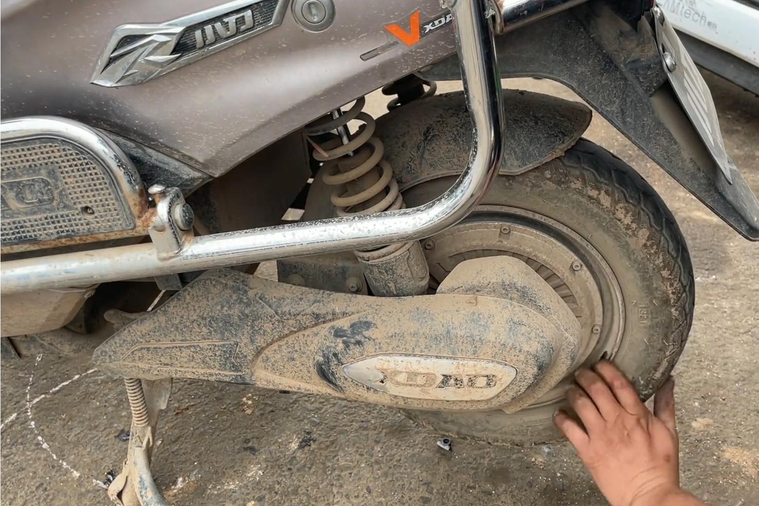 为什么电动车速度会变慢,为什么电动车加速会掉电