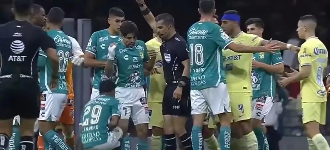 最新转会：巴黎将拆散MMN梅西接近前往沙特裁判顶球员*体下**被处罚