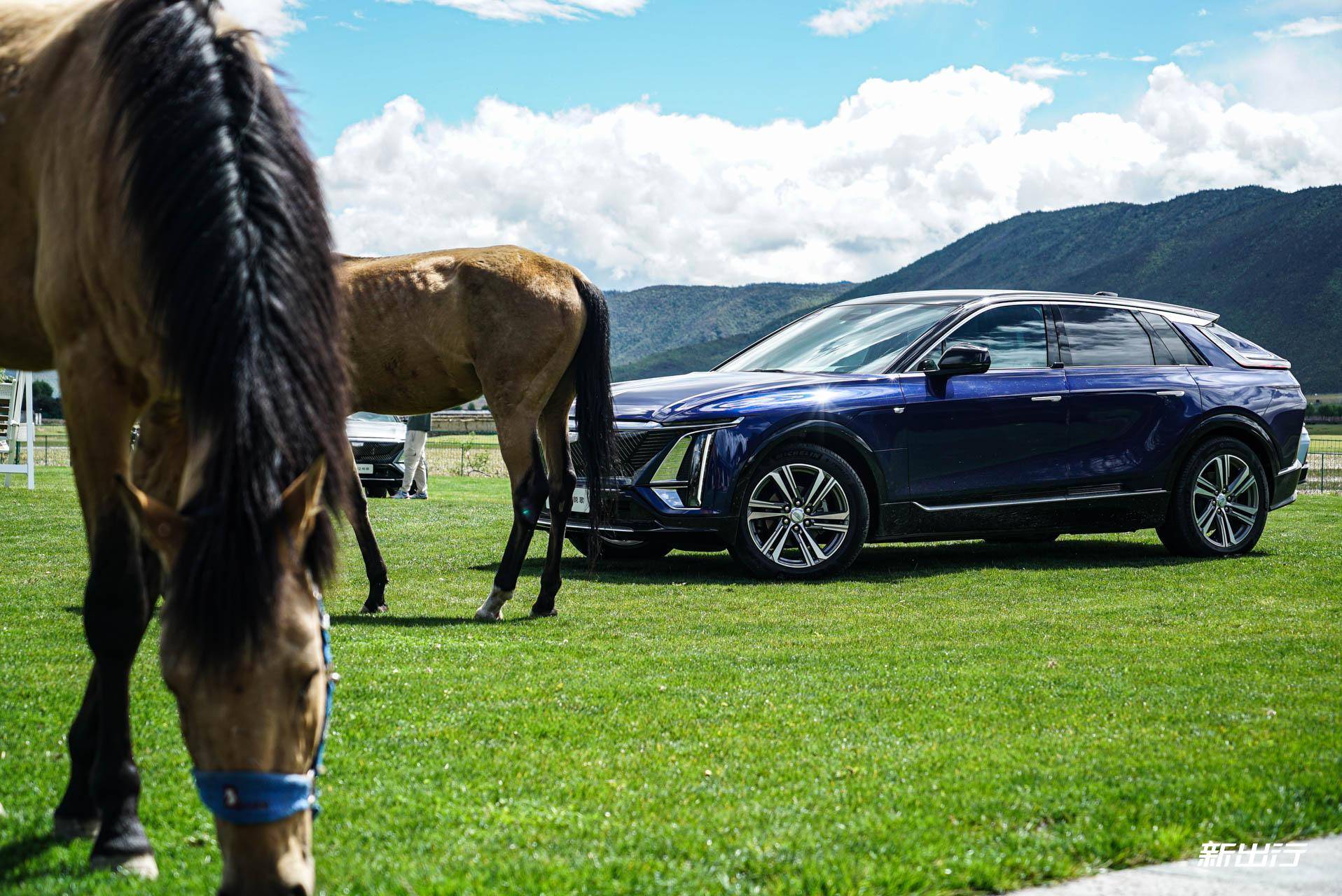 跨山越水原唱完整版,跨山越水