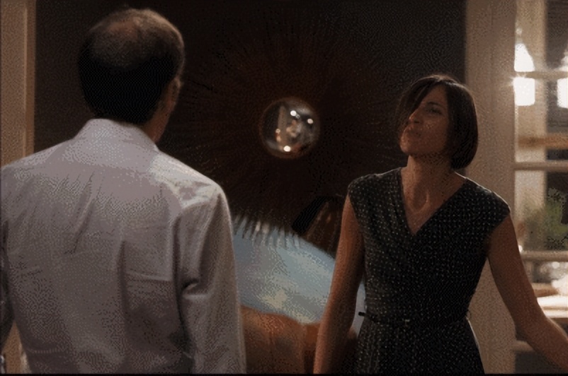 《错换人生》:以轻松幽默的手法呈现出人际、家庭和爱情等问题