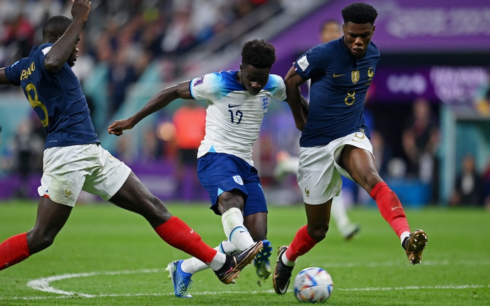 英格兰凯恩被打,英格兰凯恩遗憾场景