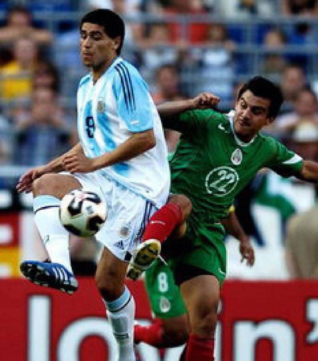 梅西感情史,梅西苏亚雷斯爱情故事