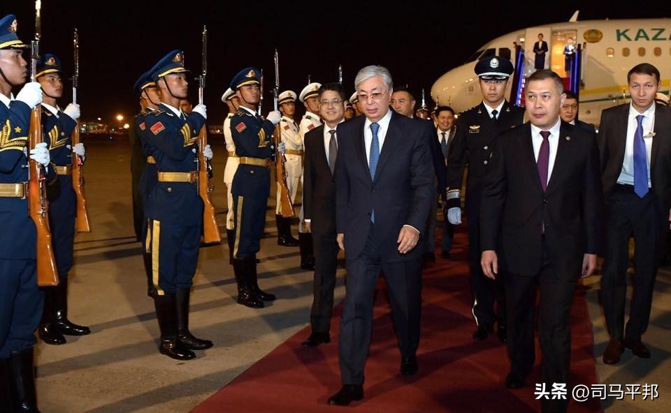 托卡耶夫为什么改革,托卡耶夫为什么改首都名字