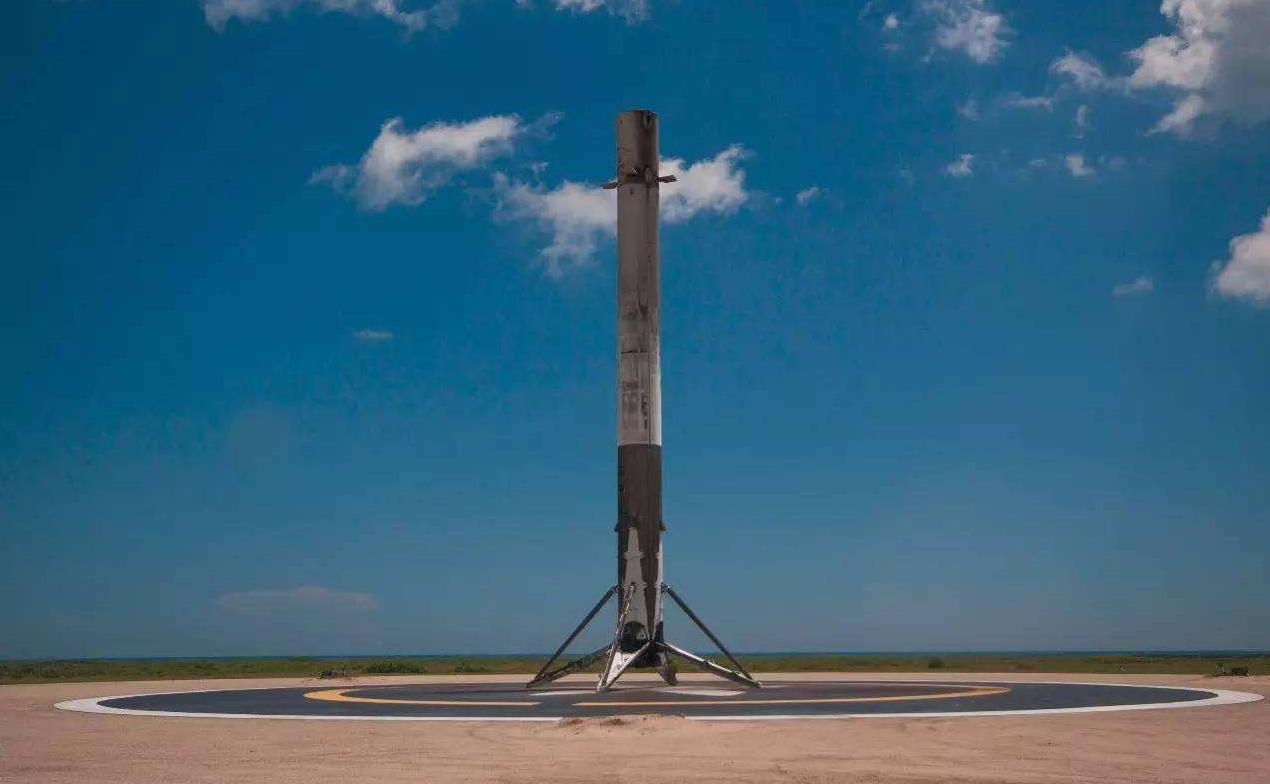 猎鹰9火箭发射加拿大卫星的视频,猎鹰9号火箭成功发射61颗卫星