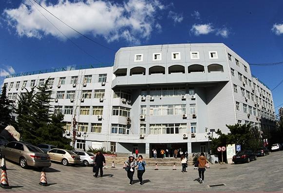 北京联合大学“校花”走红，曾向明星姜潮“示好”，颜值演技逆天