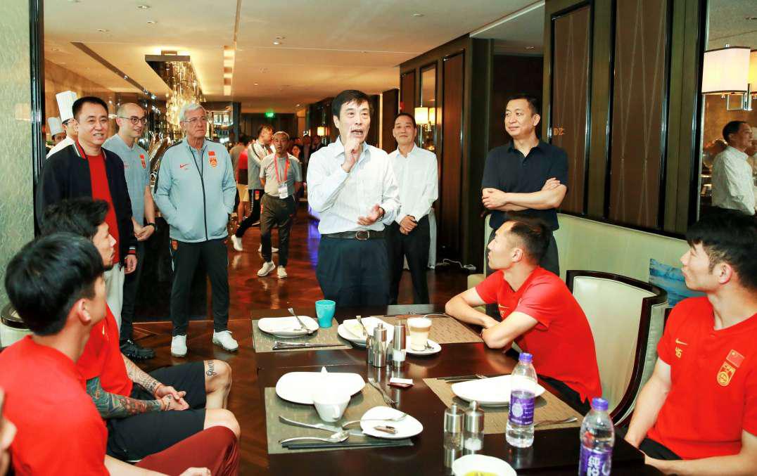 中国足协主席陈戌源被抓，该怎么样才能让中国足球走向世界？