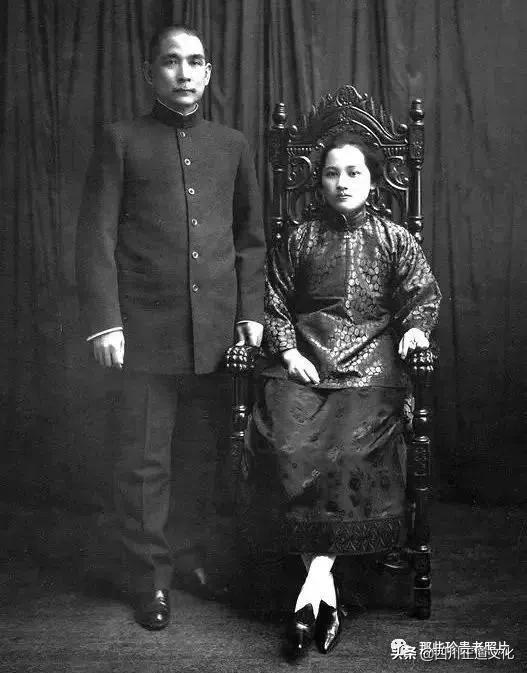 老照片纪念宋庆龄诞辰129周年