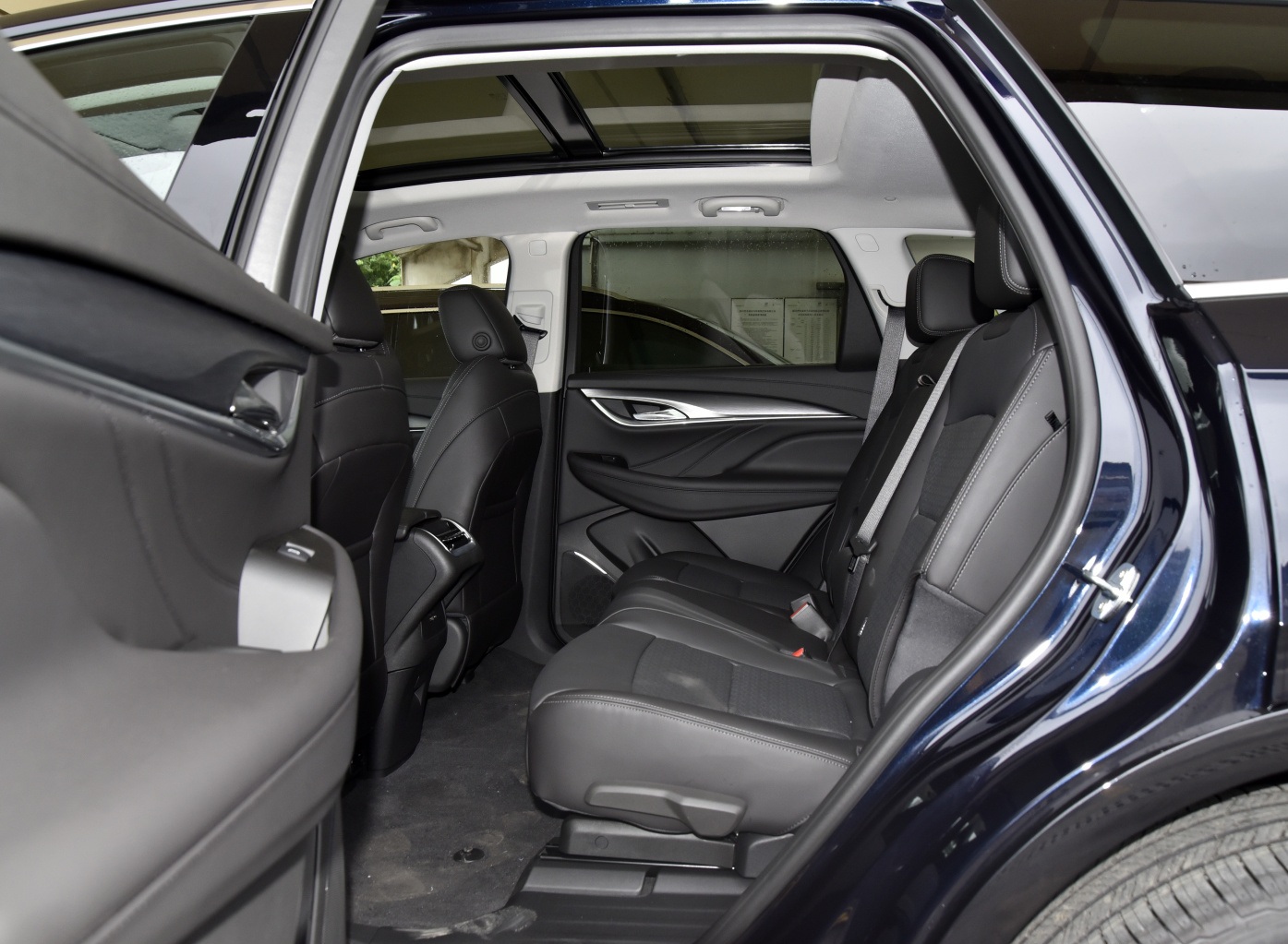 花30万买一台入门款别克昂科旗怎么样？性价比高吗？看完你就懂了