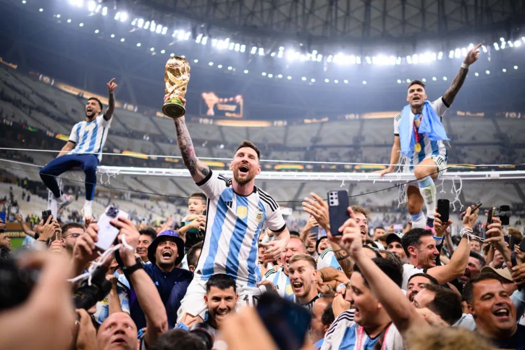 梅西父母,梅西父母都是做什么的