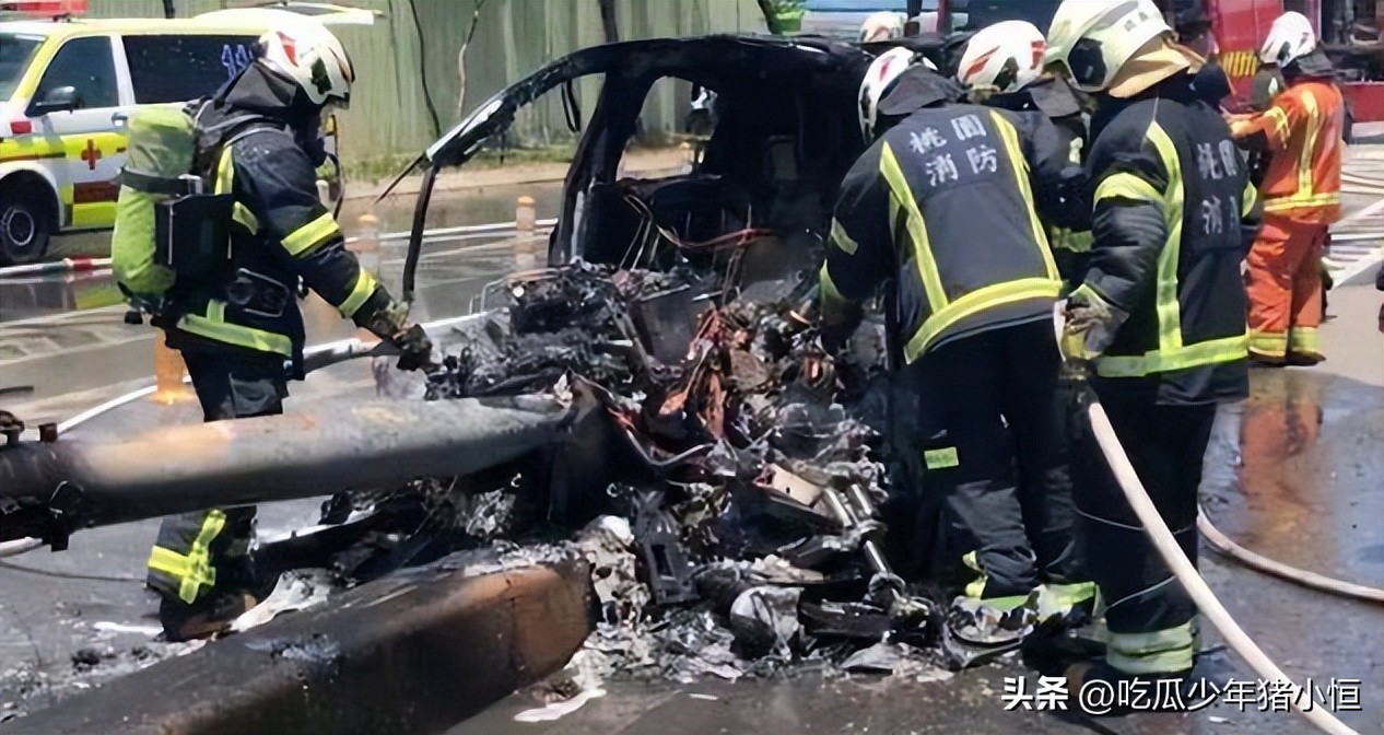 林志颖参加活动拄拐吗,44岁林志颖出席活动如小鲜肉