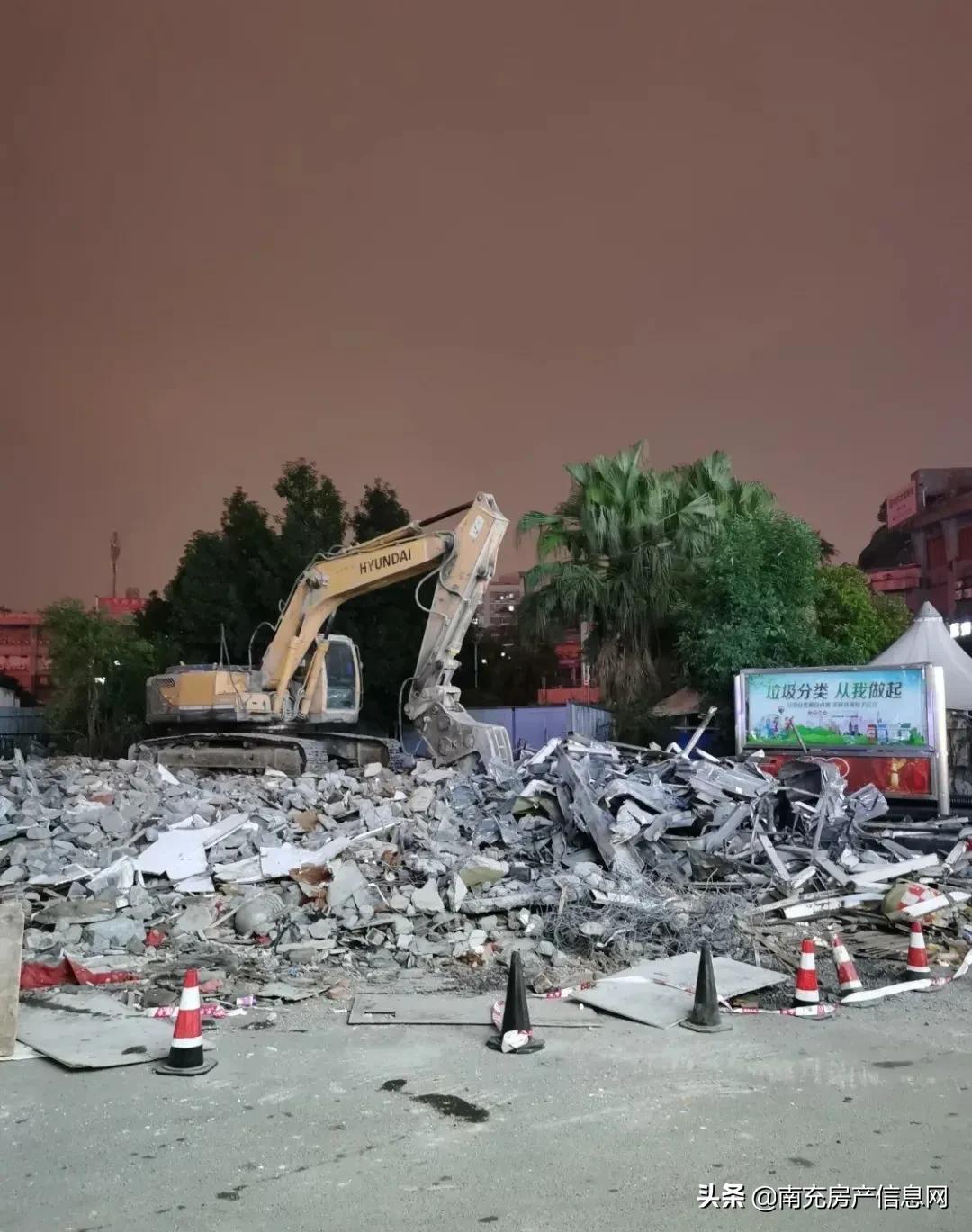 整个楼盘被拆,网友爆料郑州售楼部
