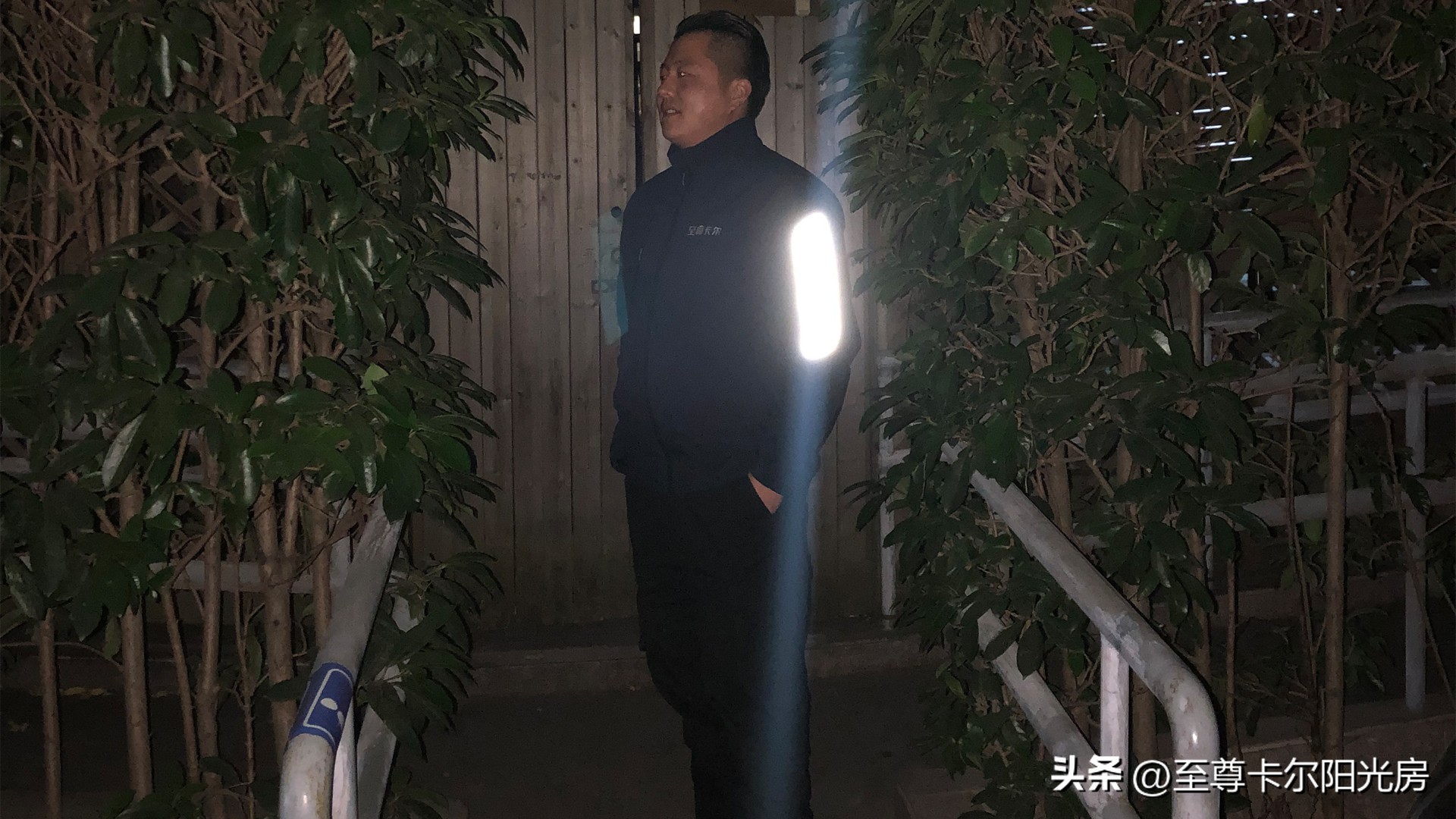 第一次穿上工作服真正意义,一件工作服带来的温暖