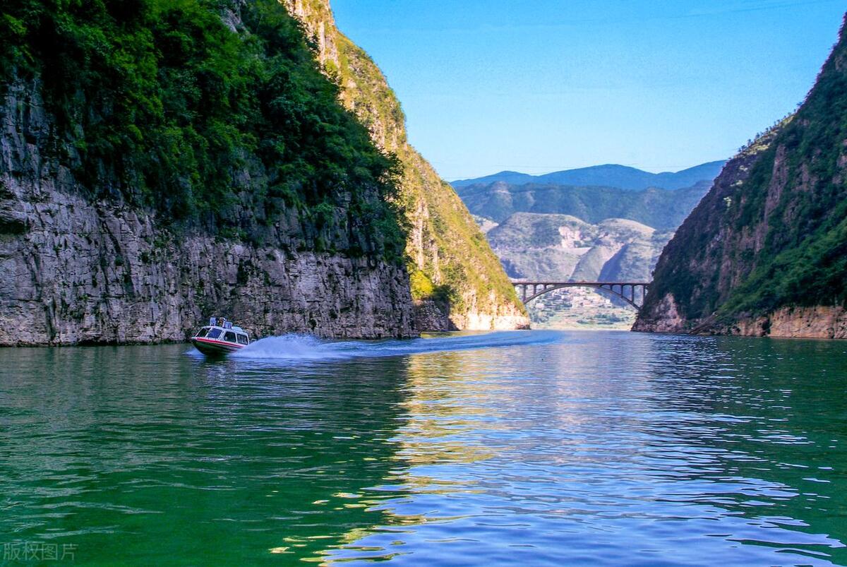 重庆AAAAA级景区有哪些,重庆aaaaa级景区云端廊桥