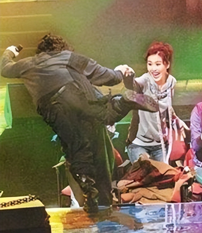 徐濠萦陈奕迅现在怎样了,陈奕迅徐濠萦到底怎样