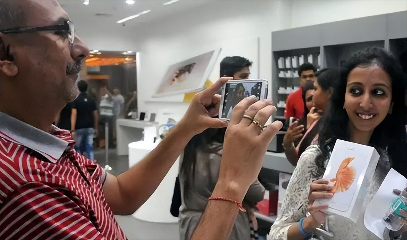 苹果将扩大在印度的iphone生产 (苹果macbook去印度生产)