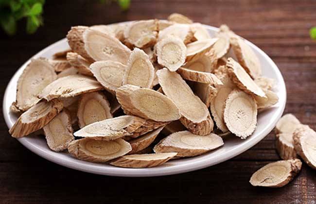 痛风反复发作！中医告诉你原因，教你一招温经通络，痛风不再来