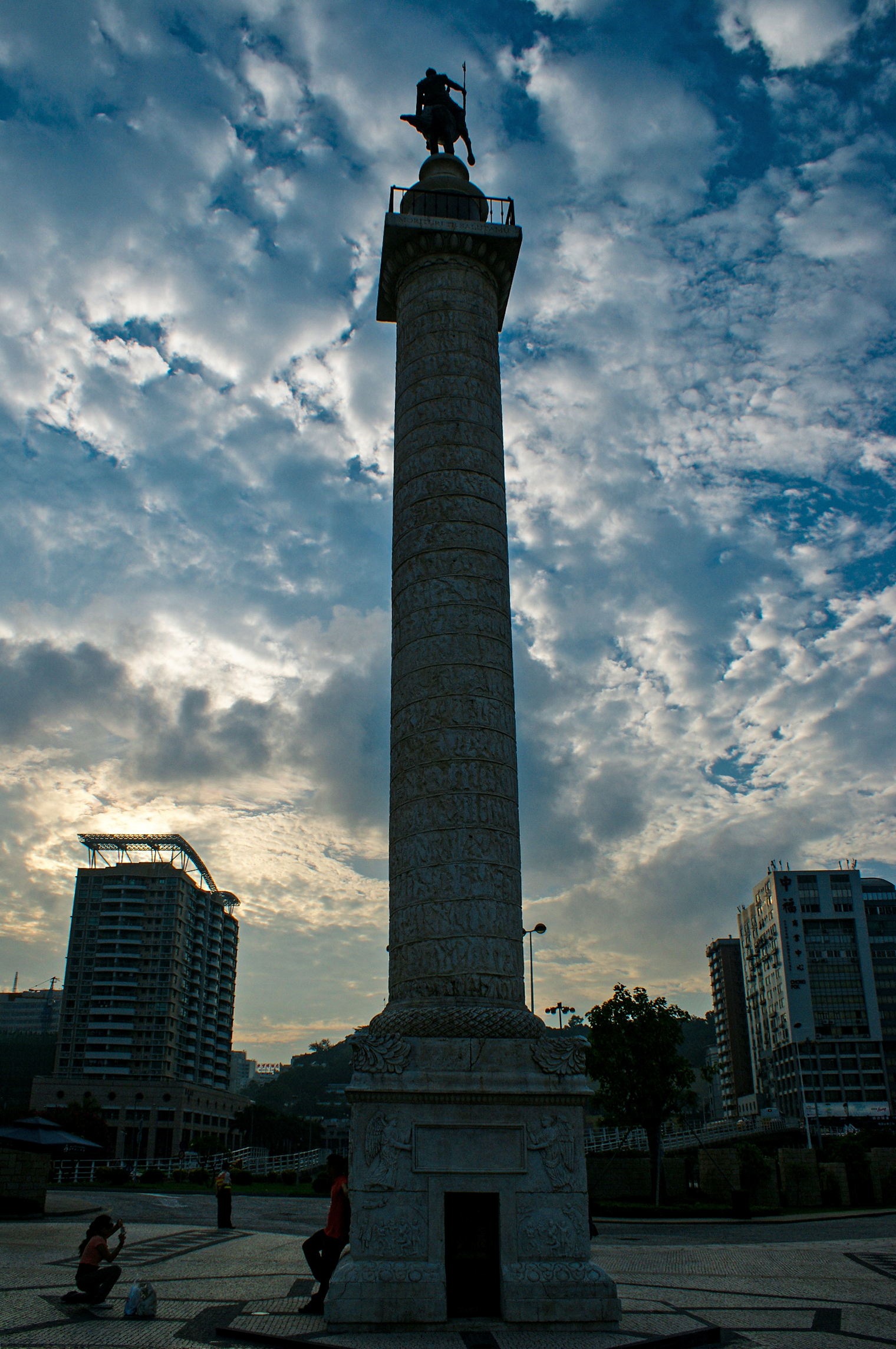 澳门先去大三巴还是渔人码头,以前澳门有多少岛