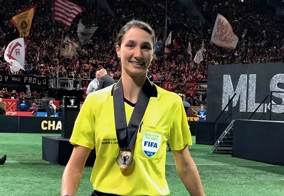 世界杯历史第一次女性裁判,世界杯迎首位女主裁
