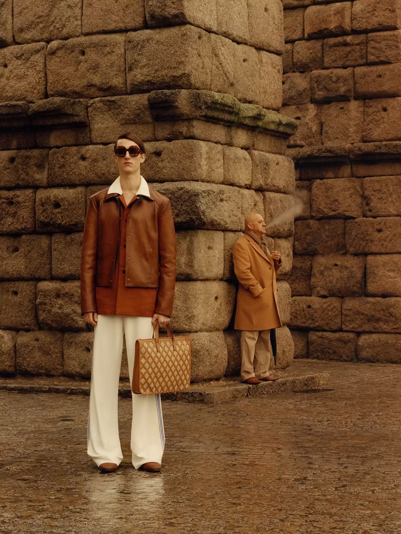 全网在找的Loewe2015男包