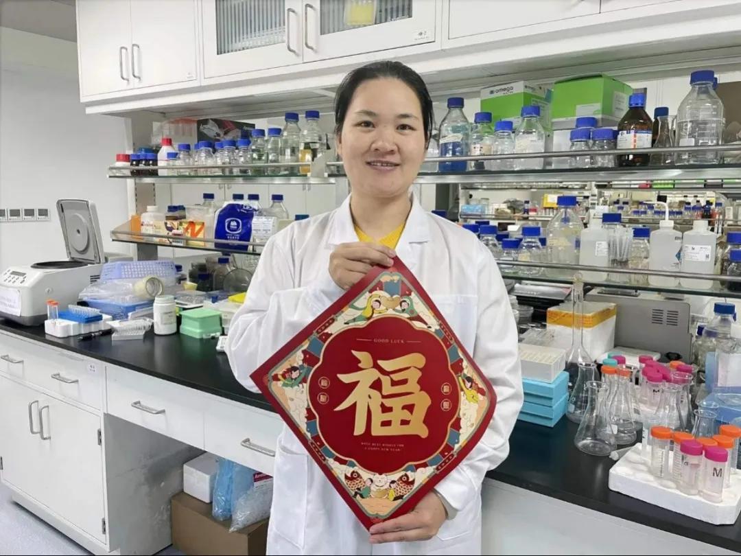 心中有光不惧远方,心中有光无惧路上风霜