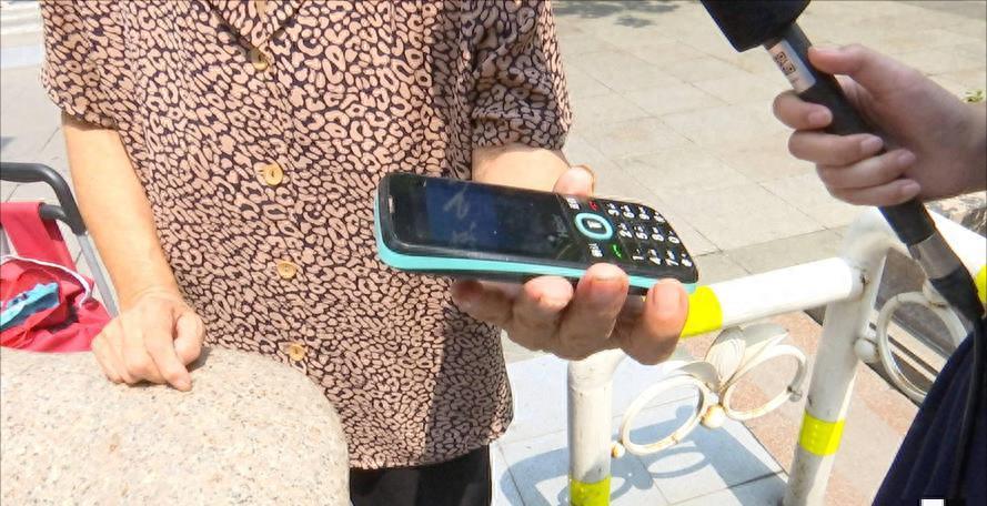 吴霞：19岁和39岁穷小子私奔