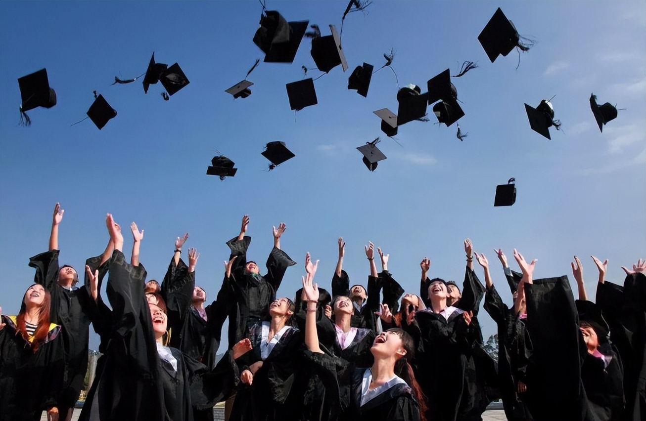 3.2万华裔科学家移籍美国，我国大批科研人才为何会流失？