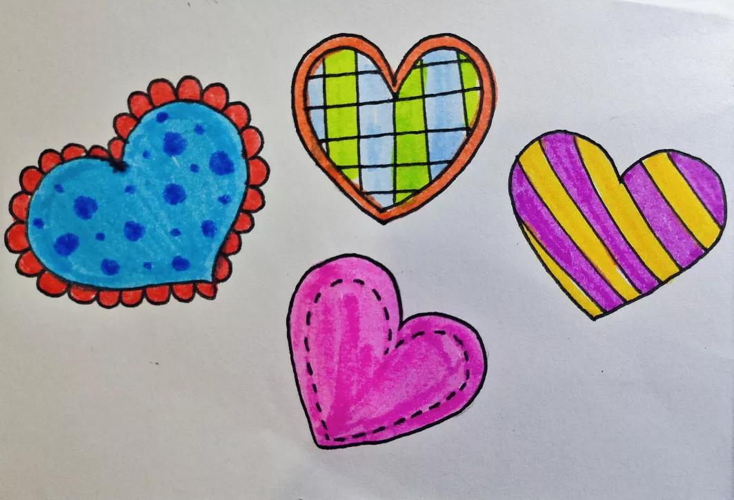 用素描纸做少女心手工画,画个又好看又美丽的爱心