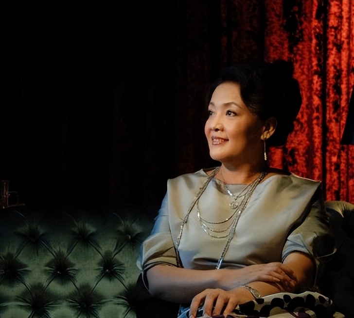 帮汪小菲打赢名画的律师团队,汪小菲给大s剥虾被张雨绮怒怼