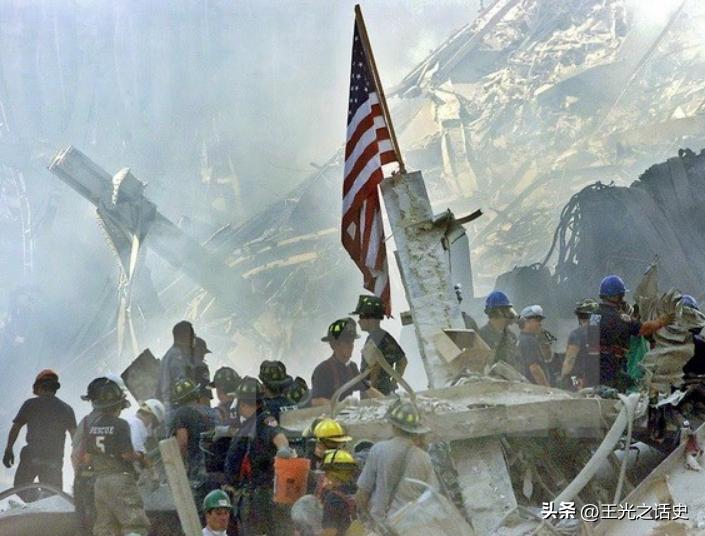 我不为911哭泣，因为我不是美国人；我也不会嘲笑911，因为我是人