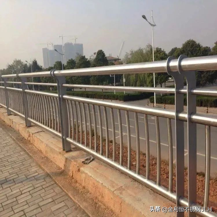 丰县不锈钢护栏厂家,不锈钢护栏定制厂家