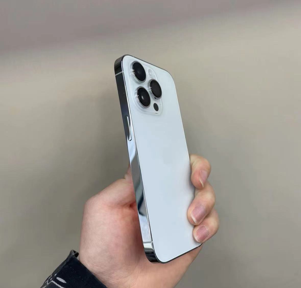 比官网便宜2000的iphone14pro,比官网便宜两千的苹果14pro