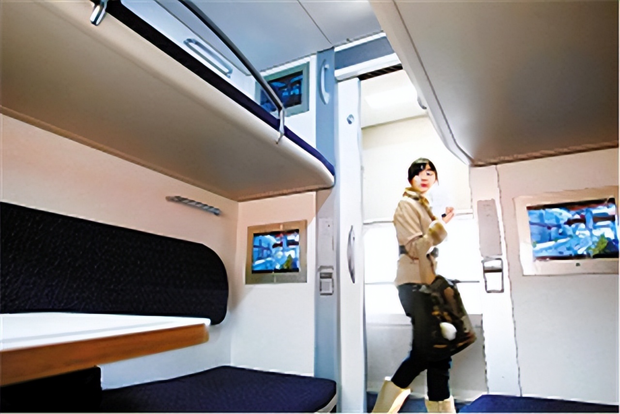 为啥火车软卧允许男女混住,火车软卧可以情侣睡吗