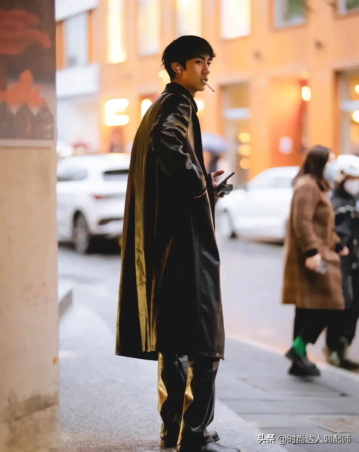 穿黑色裤子的男生穿什么鞋子好看,男士黑色裤子搭配什么鞋子好看呢