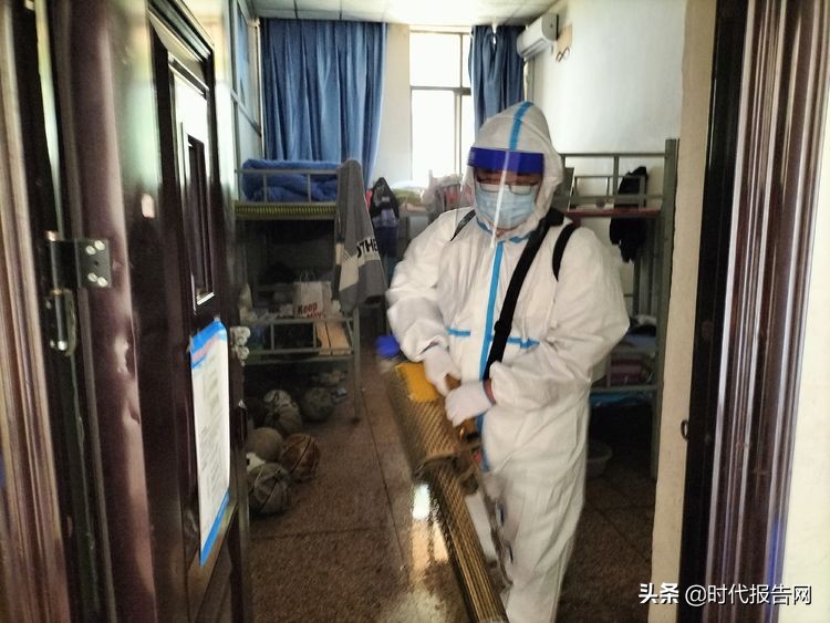 栉风沐雨砥砺前行春华秋实,栉风沐雨砥砺前行薪火传承