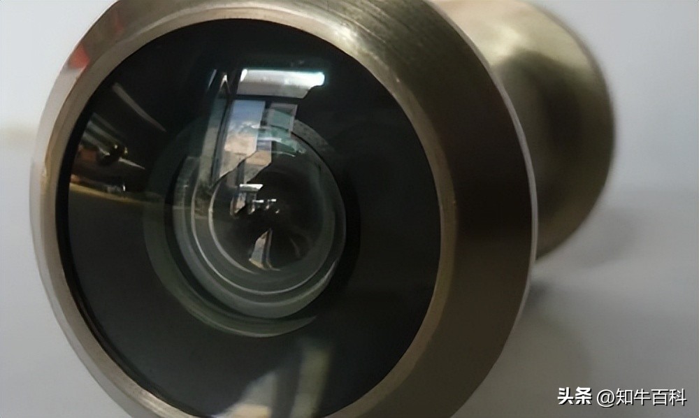 陌生人敲门从猫眼看有危险吗,用猫眼看陌生人敲门