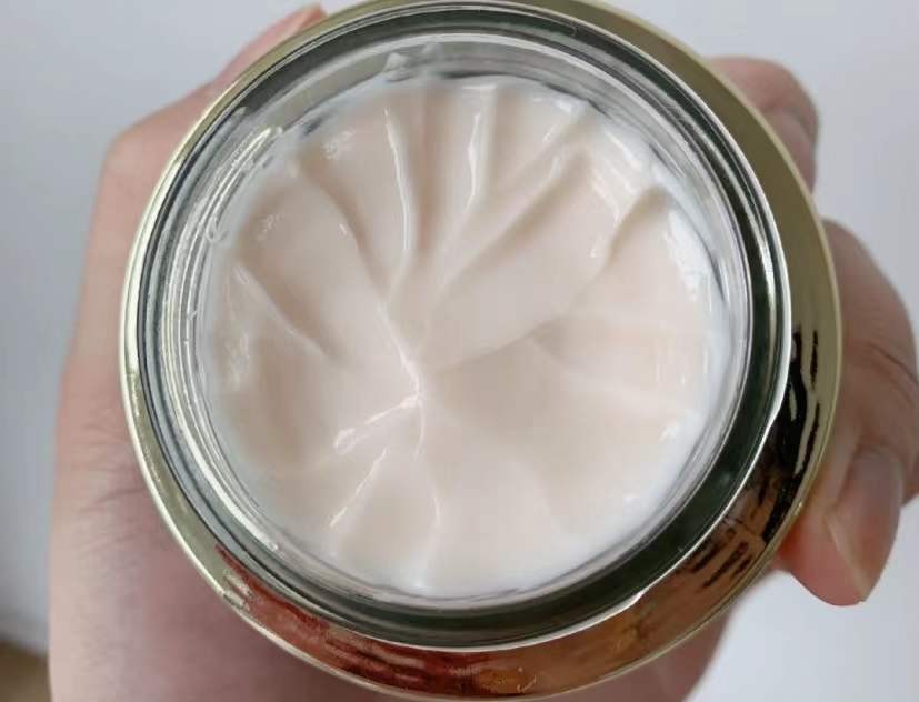 40岁以上选什么面霜比较适合,40岁左右用什么面霜比较好