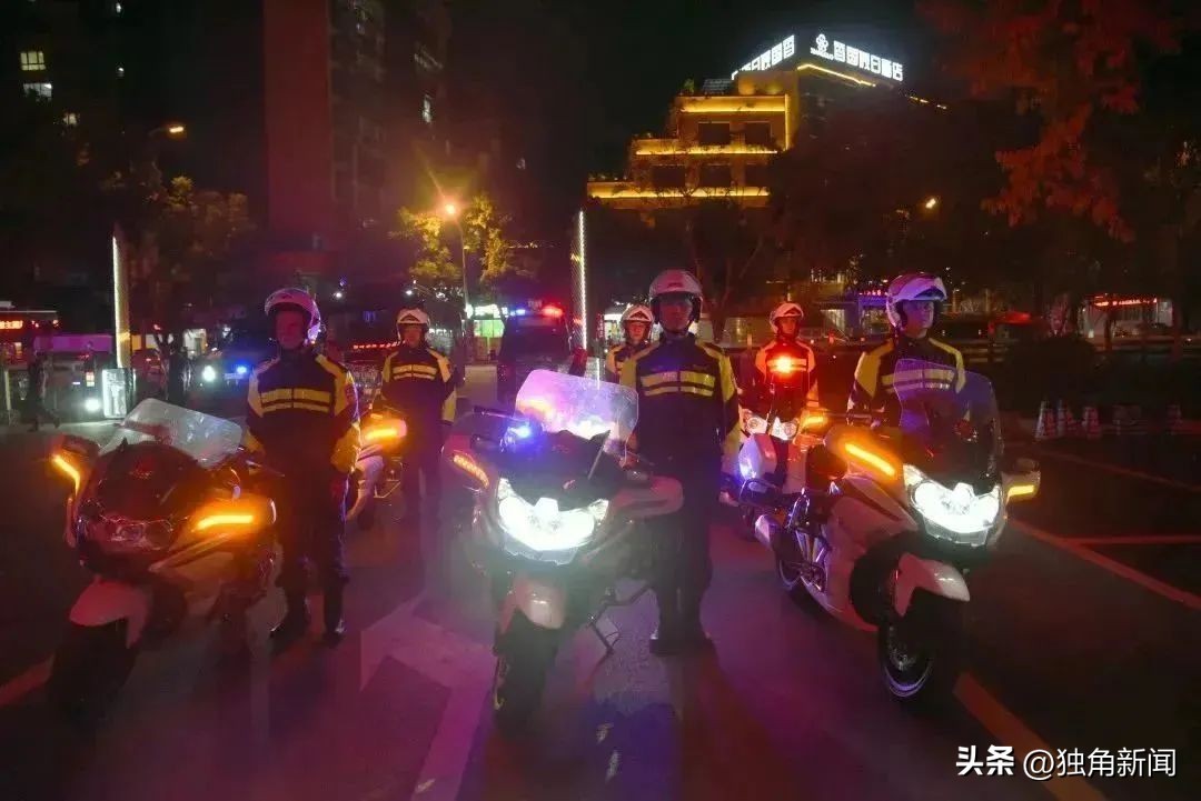 万人激情赛跑马拉松,四川万人马拉松