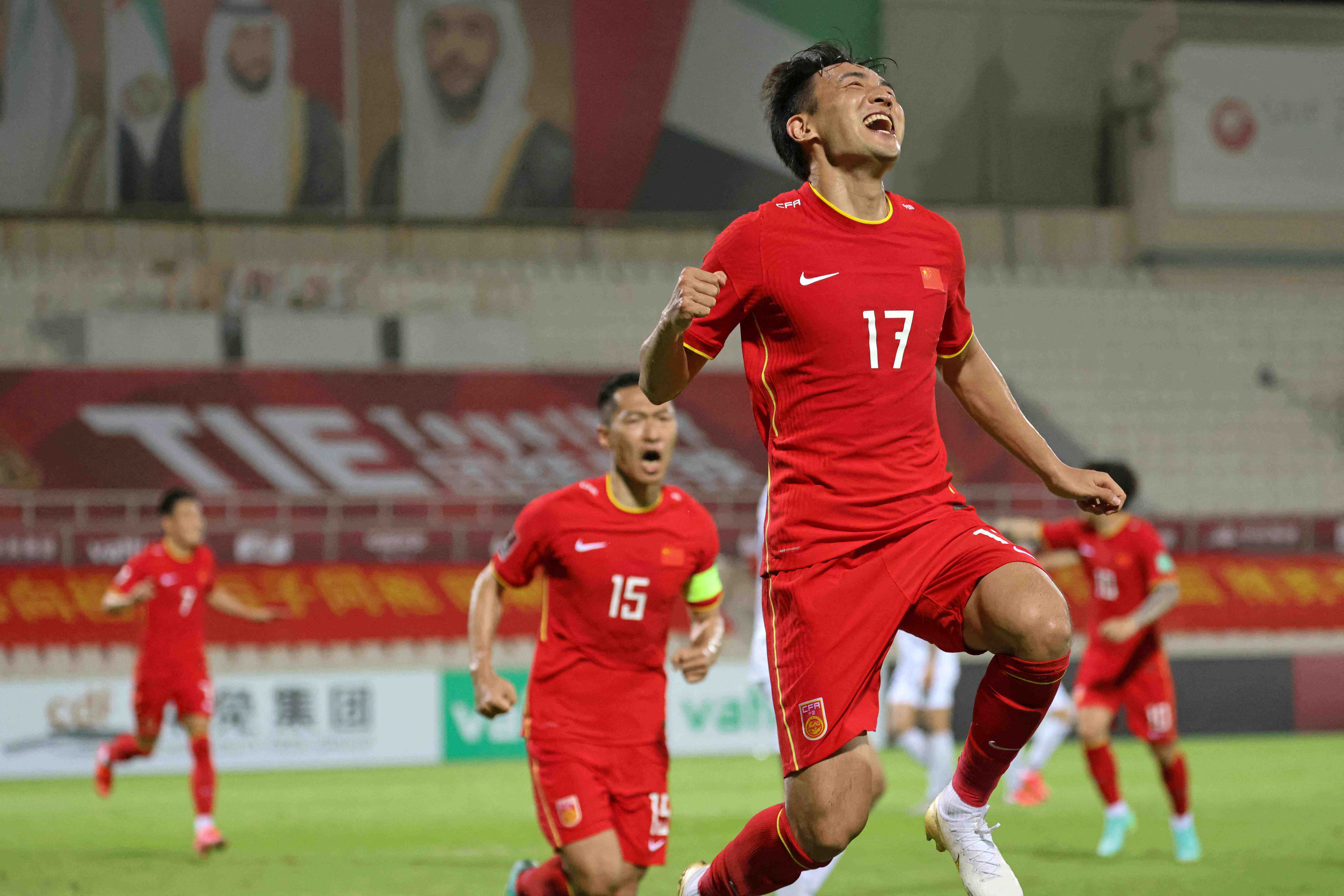 中国足球没钱踢不了,中国足球没钱就踢不了原视频