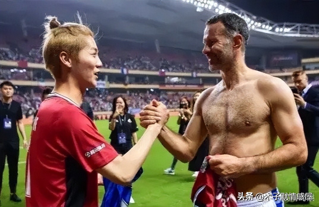 鹿晗解说世界杯评论,鹿晗是不是第一次解说世界杯