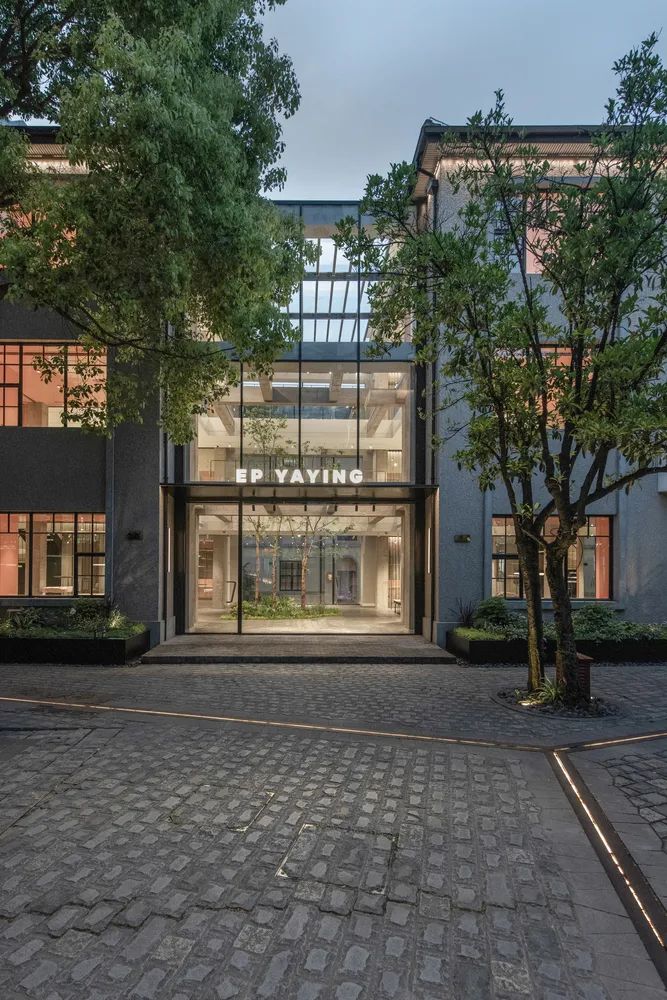 EP雅莹上海全新旗舰店设计|FranklinAzziArchitecture