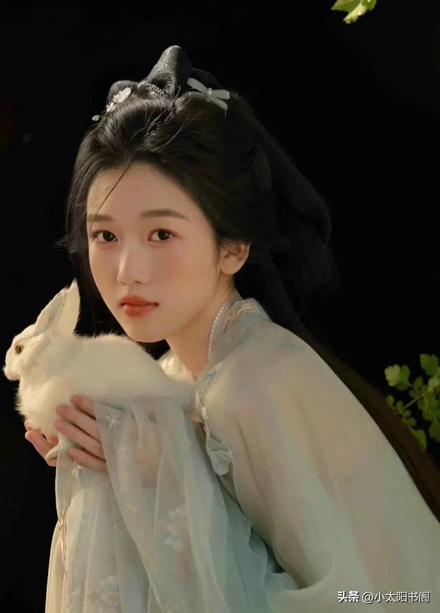 儿子四十岁还在家啃老,儿子快四十还在家啃老