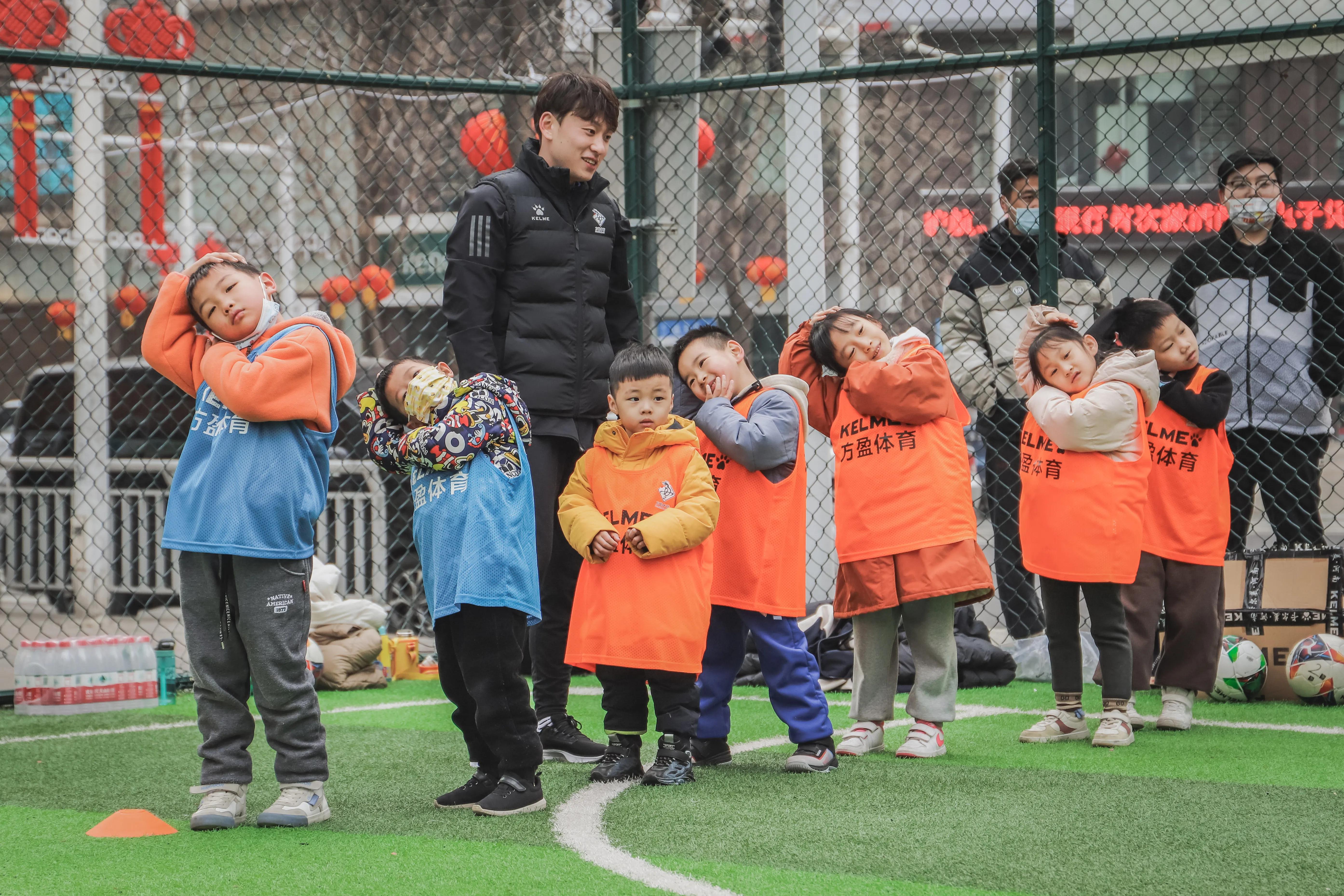 抗击疫情足球接力,2020共抗疫情大型公益活动