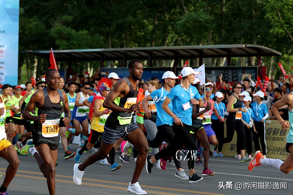 喜迎二十大｜精选照片首届“丝绸之路”宁夏•银川国际马拉松赛