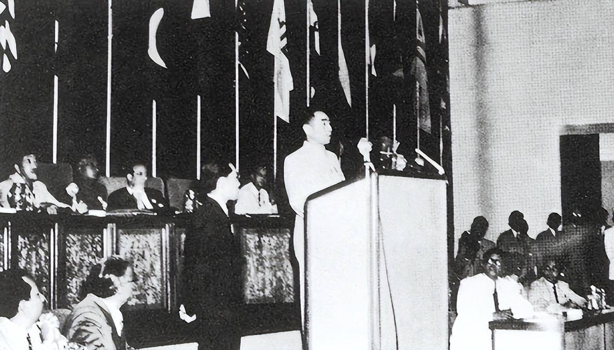 周总理逝世3小时后遗体被解剖，医生泪如雨下：总理该有多痛啊！