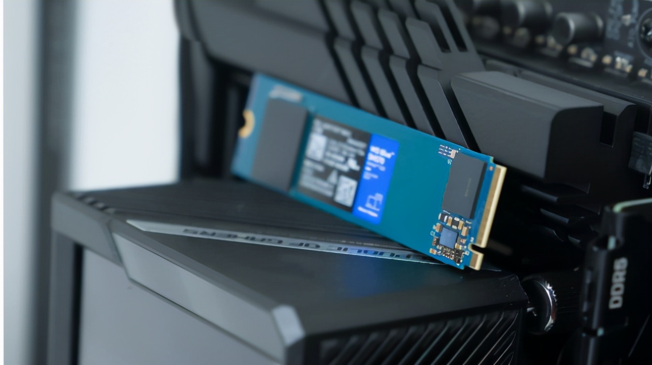 主流固态硬盘存储介质选择,固态硬盘最好的电脑配置