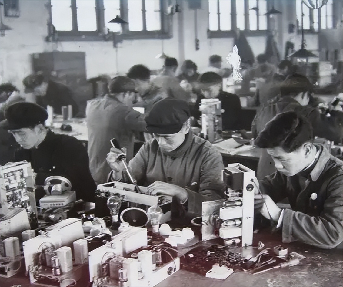 乌克兰悲剧从根上警醒中国，我们再次深刻认识到毛主席的伟大格局